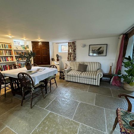 알브라이톤 Unique 17C Listed Barn In A Shropshire Hamlet. 빌라 외부 사진
