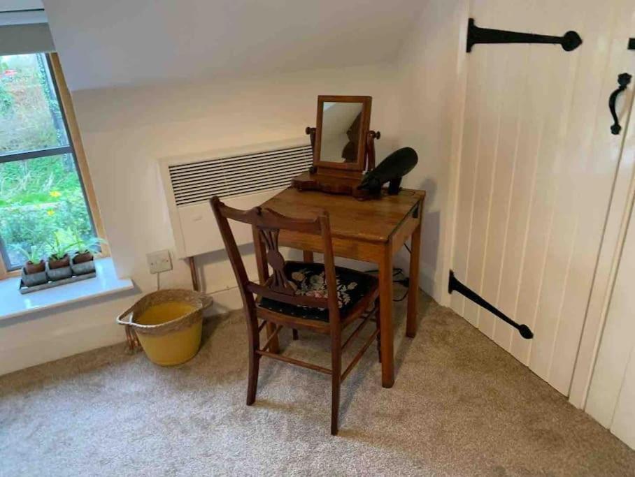 알브라이톤 Unique 17C Listed Barn In A Shropshire Hamlet. 빌라 외부 사진