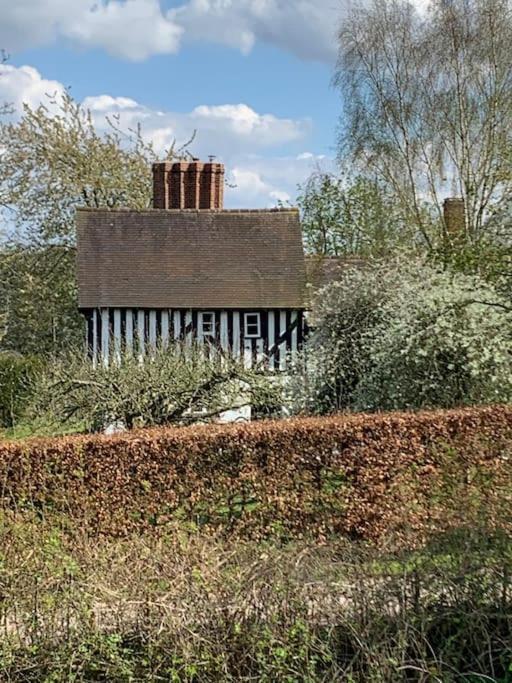 알브라이톤 Unique 17C Listed Barn In A Shropshire Hamlet. 빌라 외부 사진